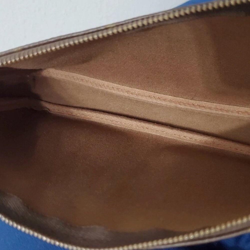 Louis Vuitton Classic Brown Monogram Pouch/Shoulder Bag - Picture 9 of 12